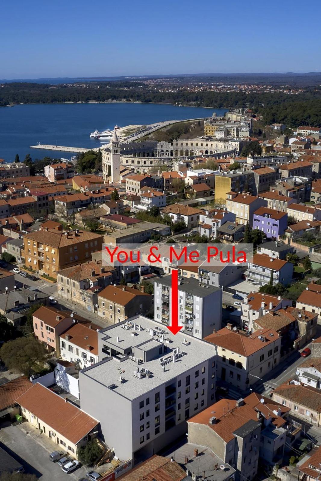 You & Me Pula With Garage Parking Exteriér fotografie